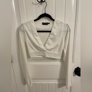 PrettyLittleThing White Cropped Blouse Size 4